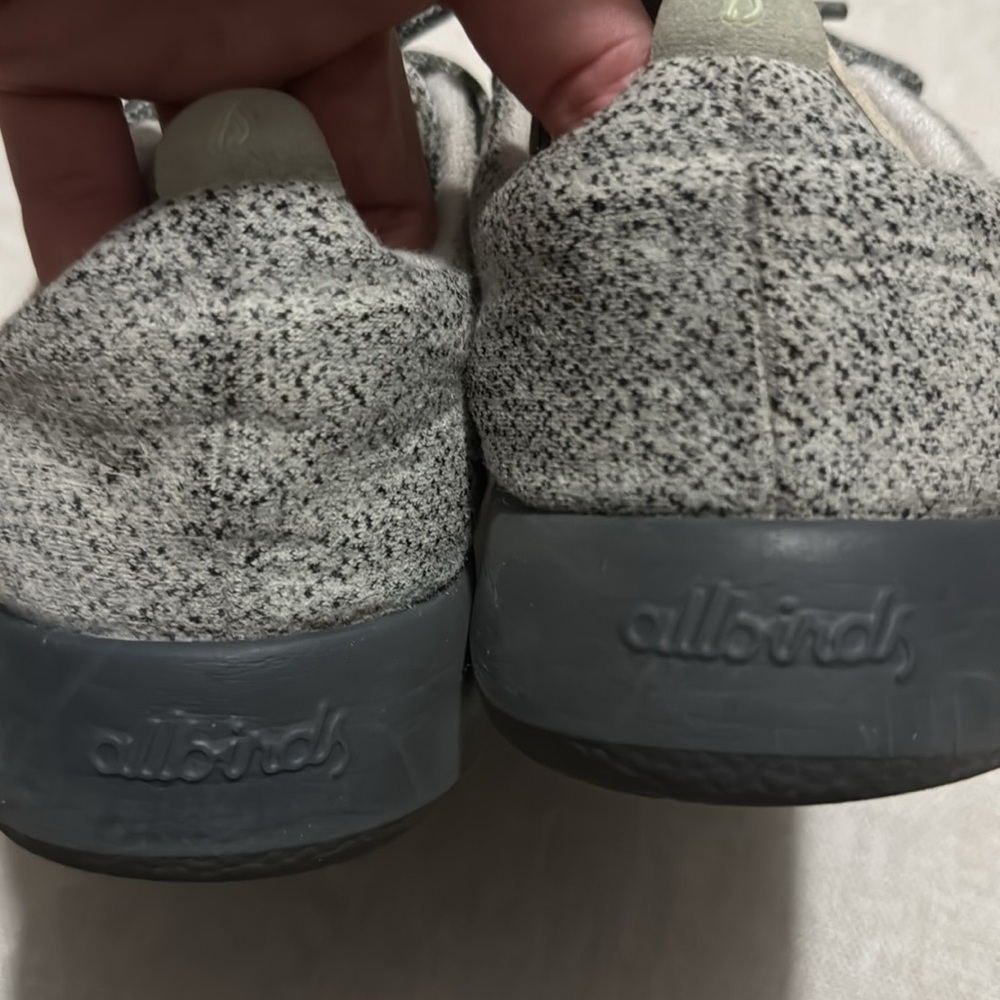 Wmns Allbirds Wool Runners-Sz 8-Light Grey with Dark Grey Soles - Picture 6 of 16